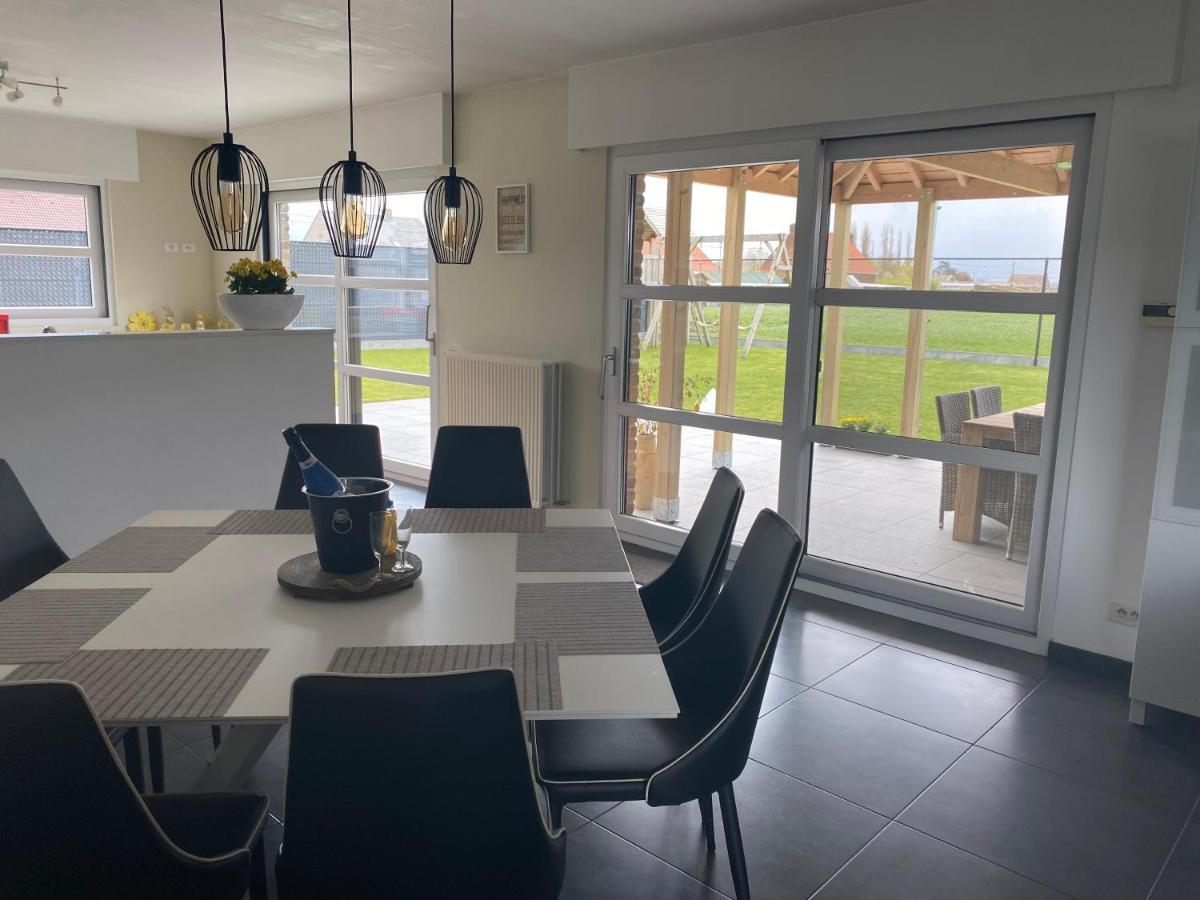 Vila De Karaneel Mangelaar Exteriér fotografie
