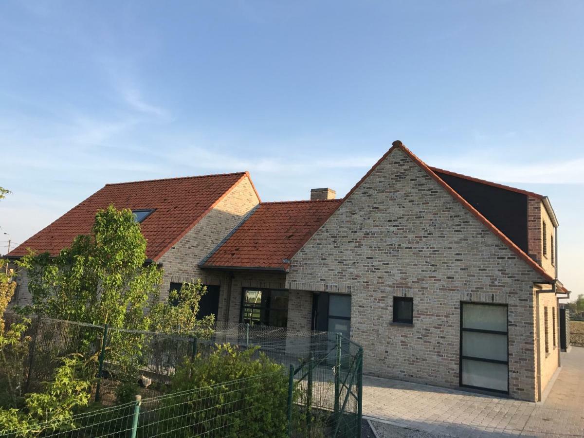 Vila De Karaneel Mangelaar Exteriér fotografie