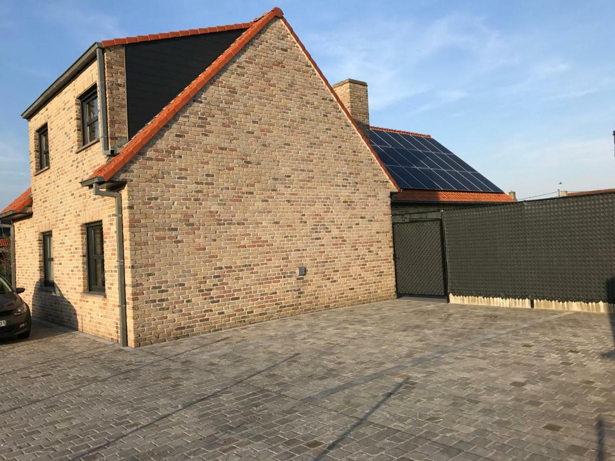 Vila De Karaneel Mangelaar Exteriér fotografie